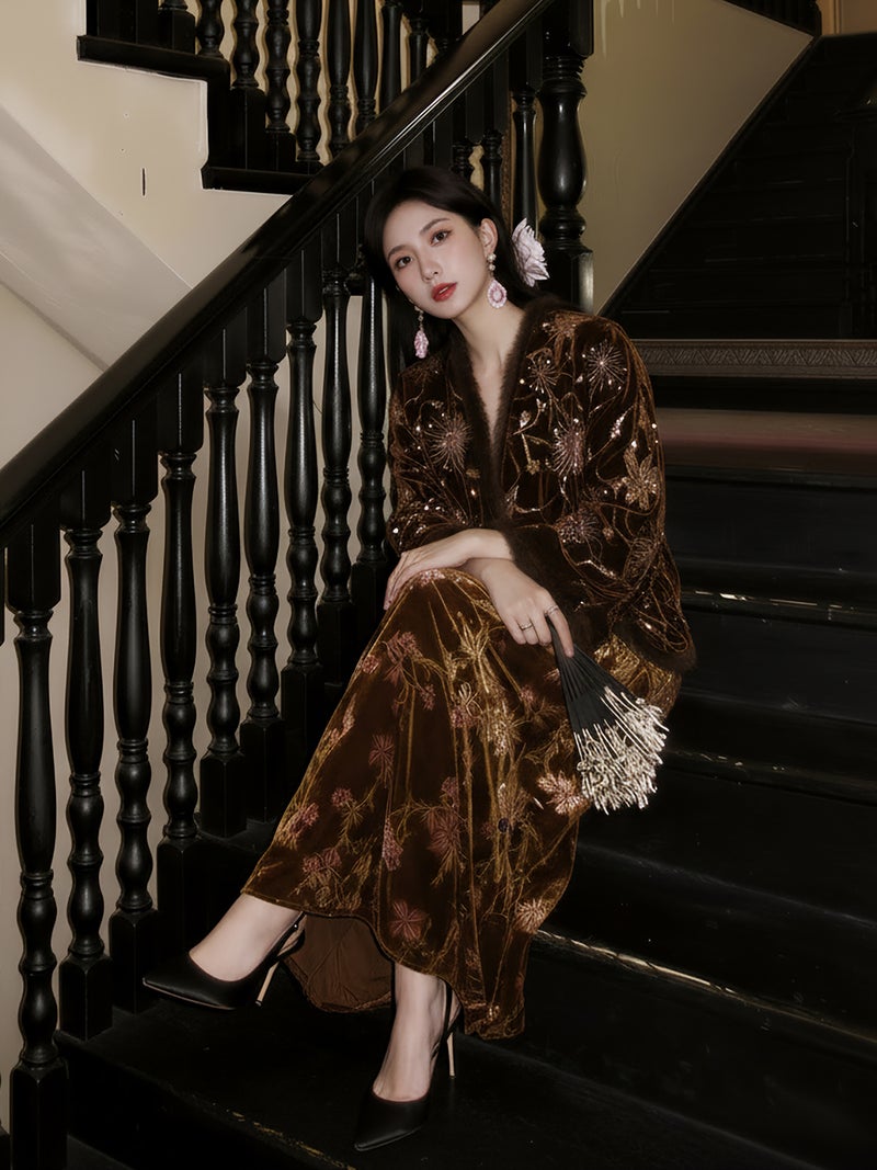 Yailla Versatile New Chinese Retro Rich and Noble Temperament Light Luxury Mink Fur Lined Embroidered Beaded Top and Jacket Set + V-Neck Jacquard Slip Dress Women'S Set Niche Design Tang Coat Suit - Image 2